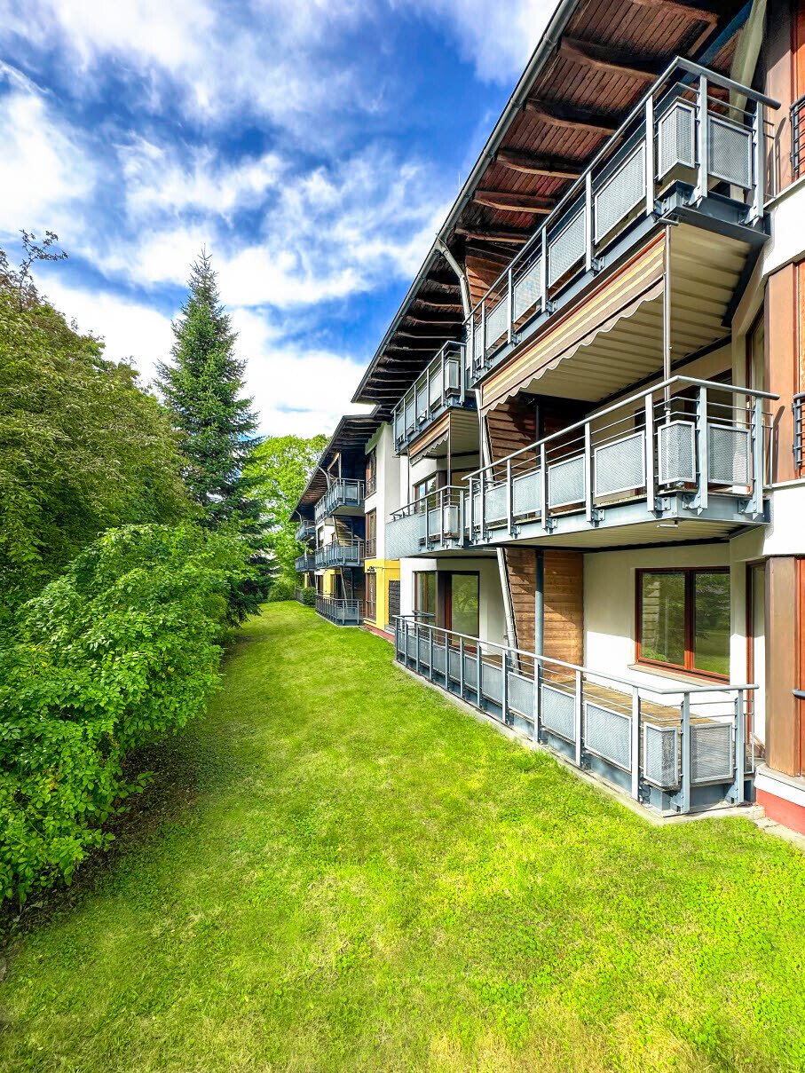 Barrierefreie, seniorengerechte und renovierte Wohnung mit Balkon und EBK in einer Servicewohnanlage